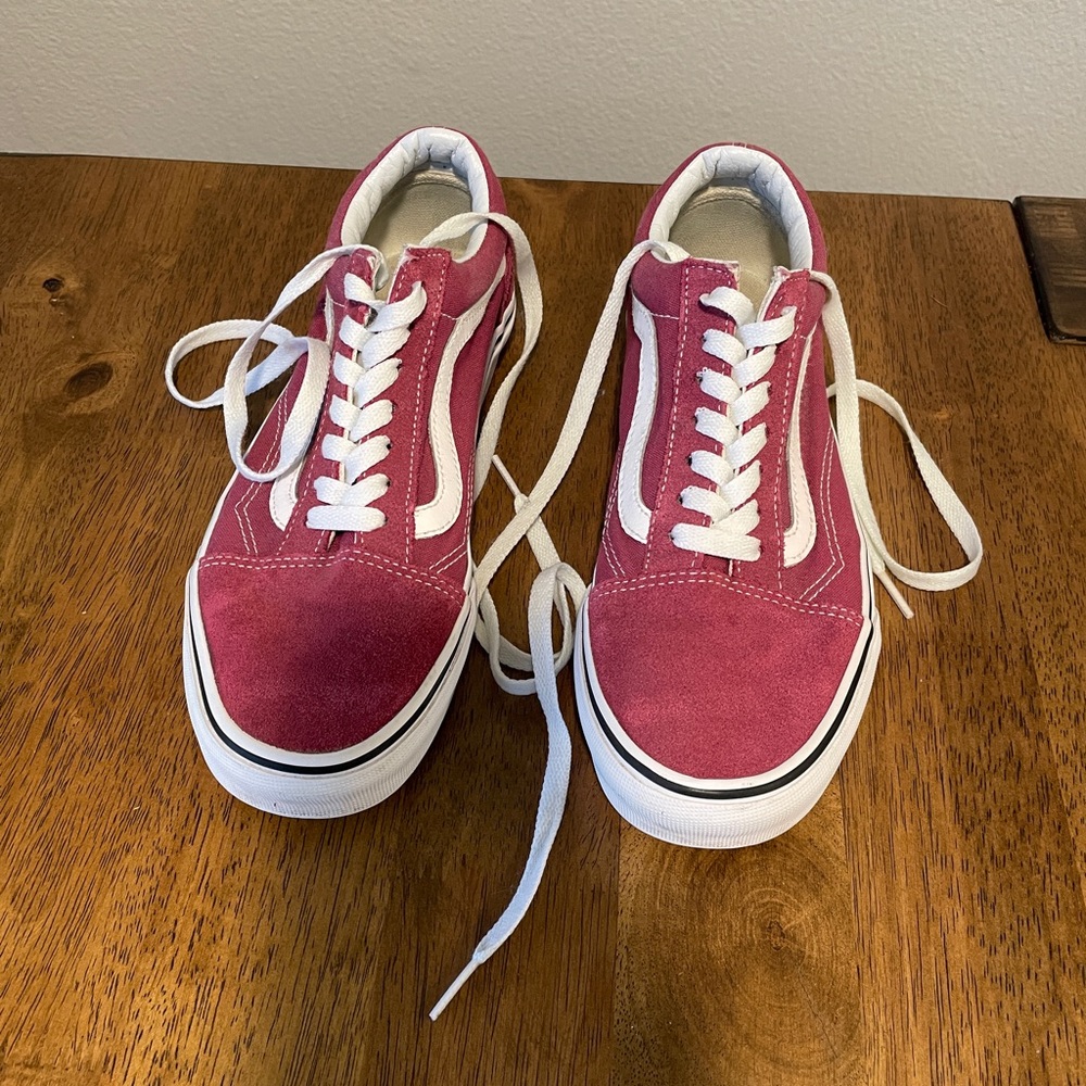 Women’s Pink Suede Vans